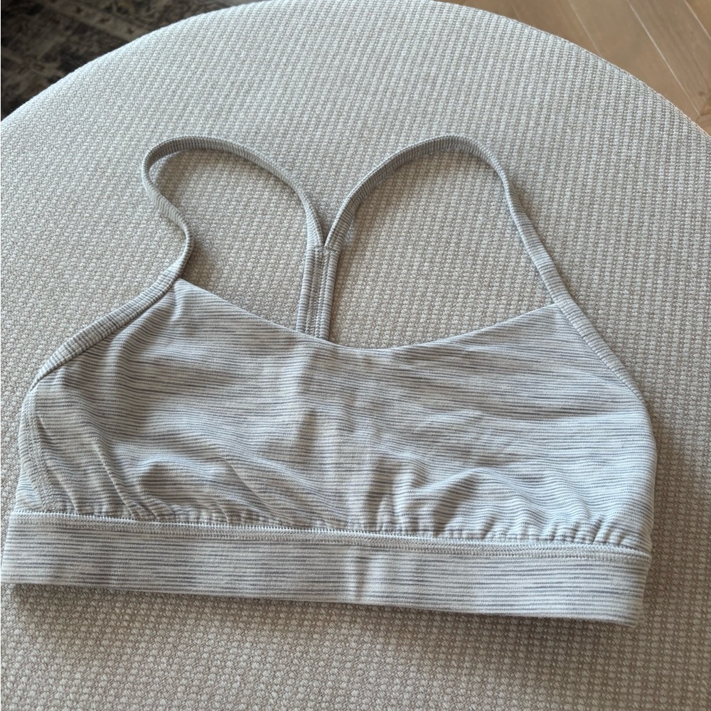 Lululemon flow Y luon Sports Bra